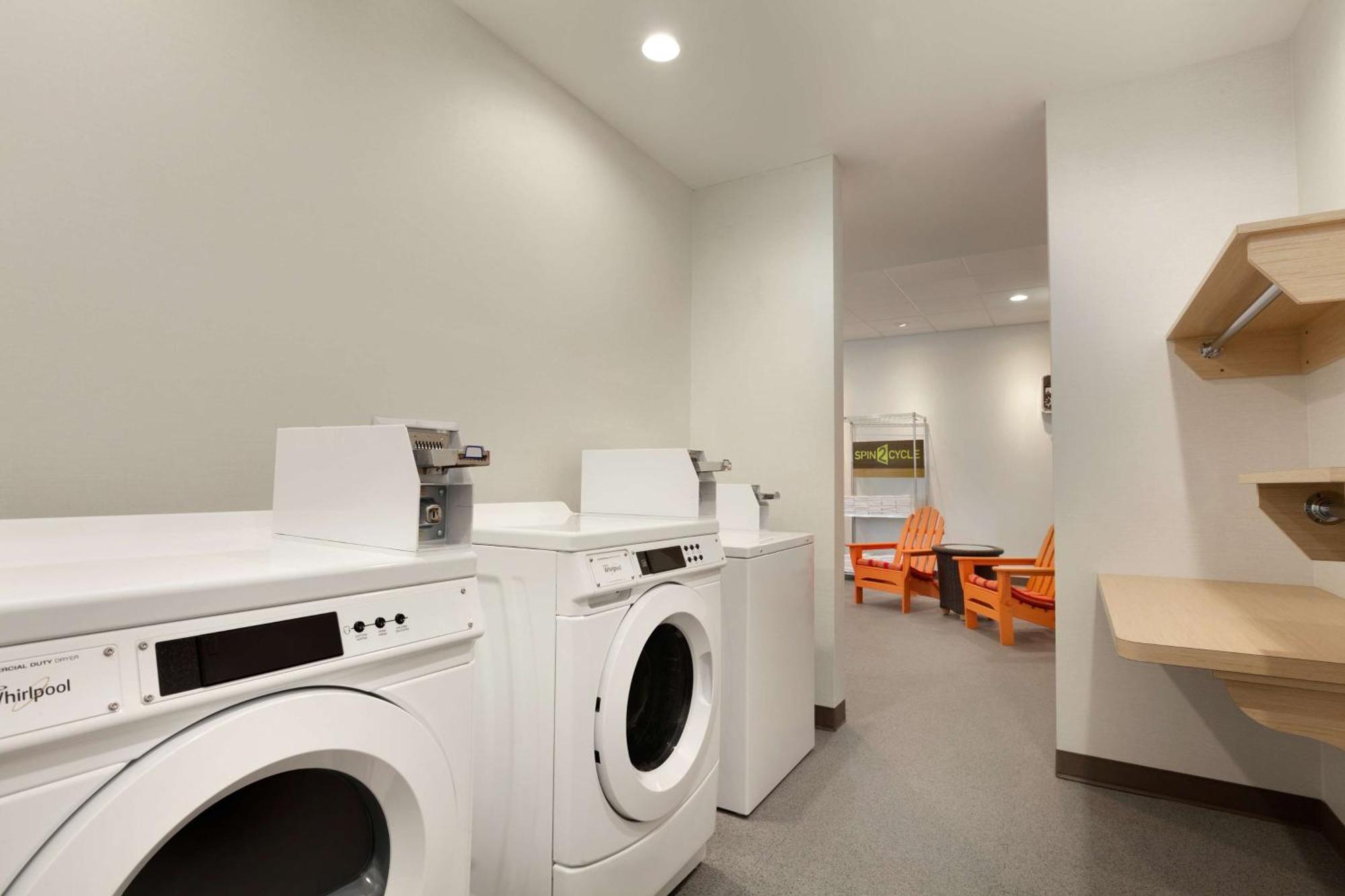 Home2 Suites By Hilton El Paso Airport Exteriör bild